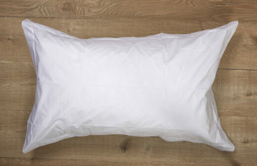 200 Thread Count 100% Cotton Percale Pillowcase - White Standard & King Size 2