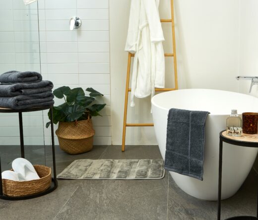 Steel Grey Snag Free 550gsm Bath Towels & Mat 1