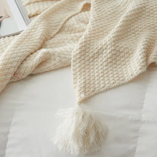 Knitted Blanket with Tassels 3