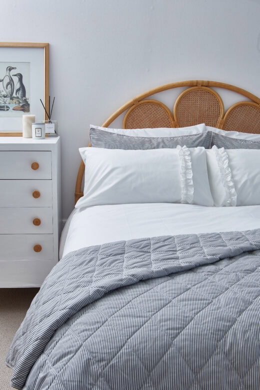 Pinstripe Quilted Quilt with matching Pillowcases