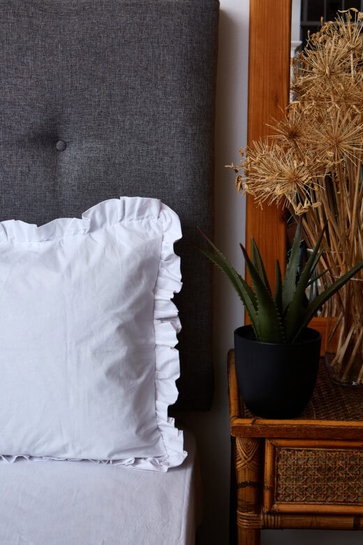Frilled Pillowcases - 100% Cotton White 4 Frilled Pillowcases - 100% Cotton White