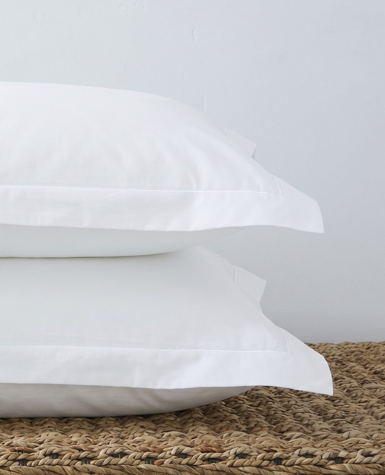 200 Thread Count 100% Cotton Oxford Pillowcase - White 1 200 Thread Count 100% Cotton Oxford Pillowcase - White